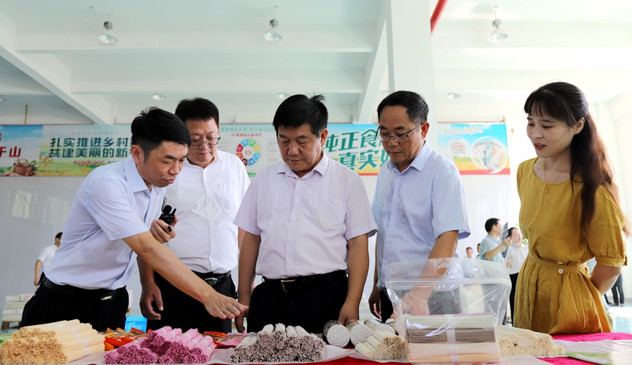 望江先鋒網(wǎng)--汪久清李木林率隊開展2024年望江縣雙招雙引&ldquo;三看三比&rdquo;第二季度觀摩評比活動